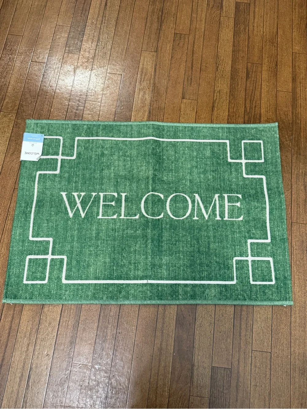 Welcome Green accent rug - Home Accents